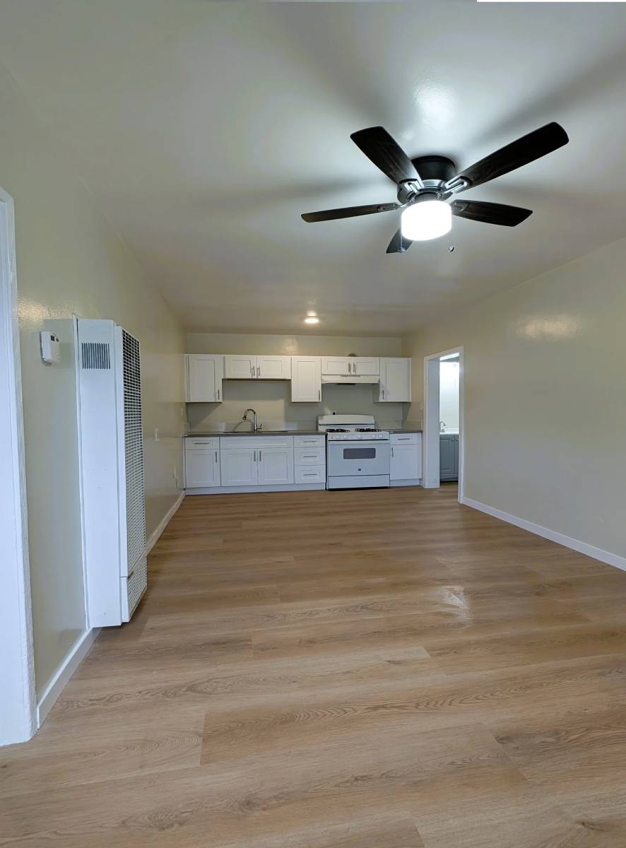 Townhouse for rent at 3164 Cherokee Ave #D, South Gate, CA 90280