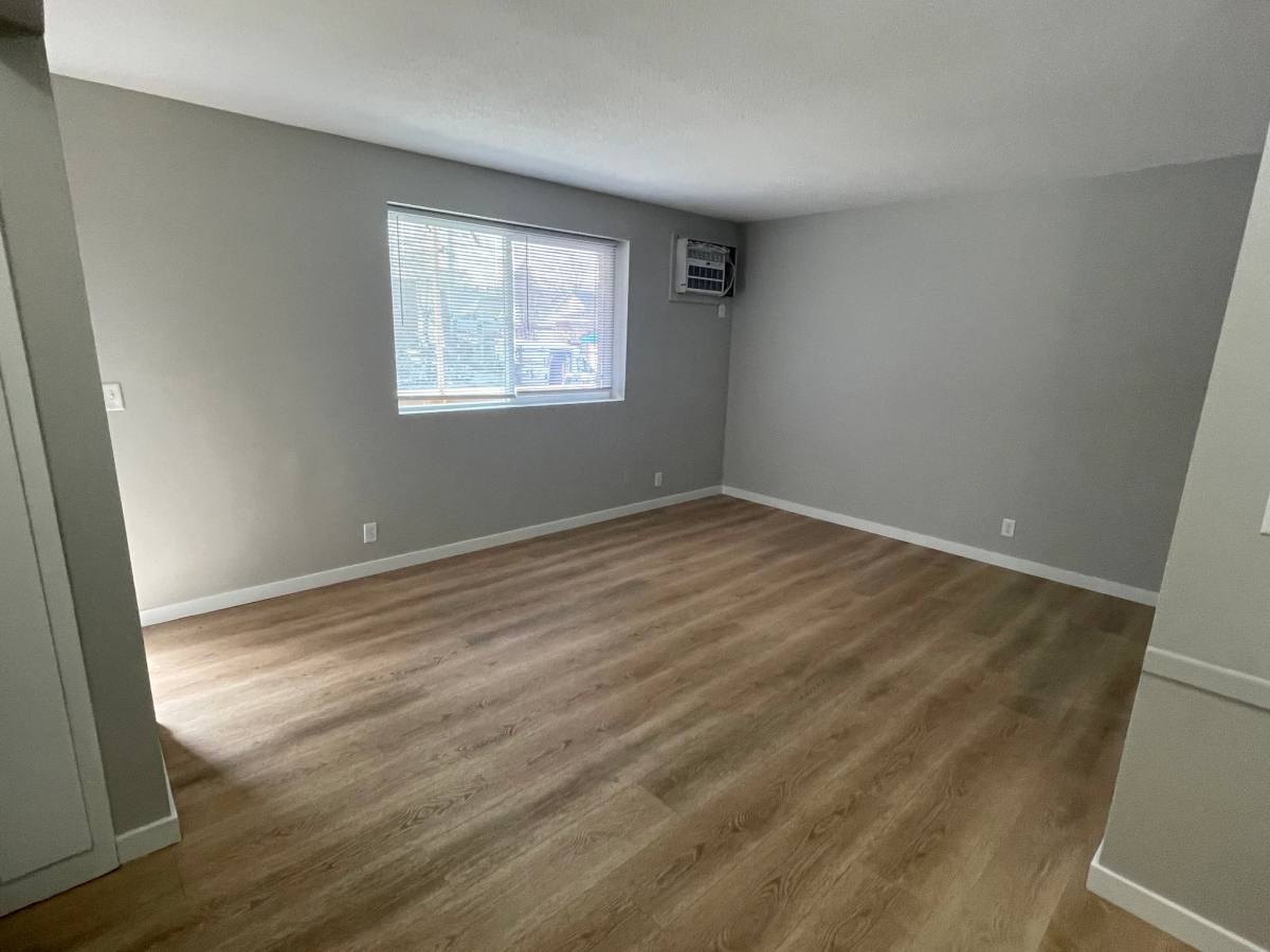 Apartment for rent at 1008 S 30 Ave #8, Omaha, NE 68105