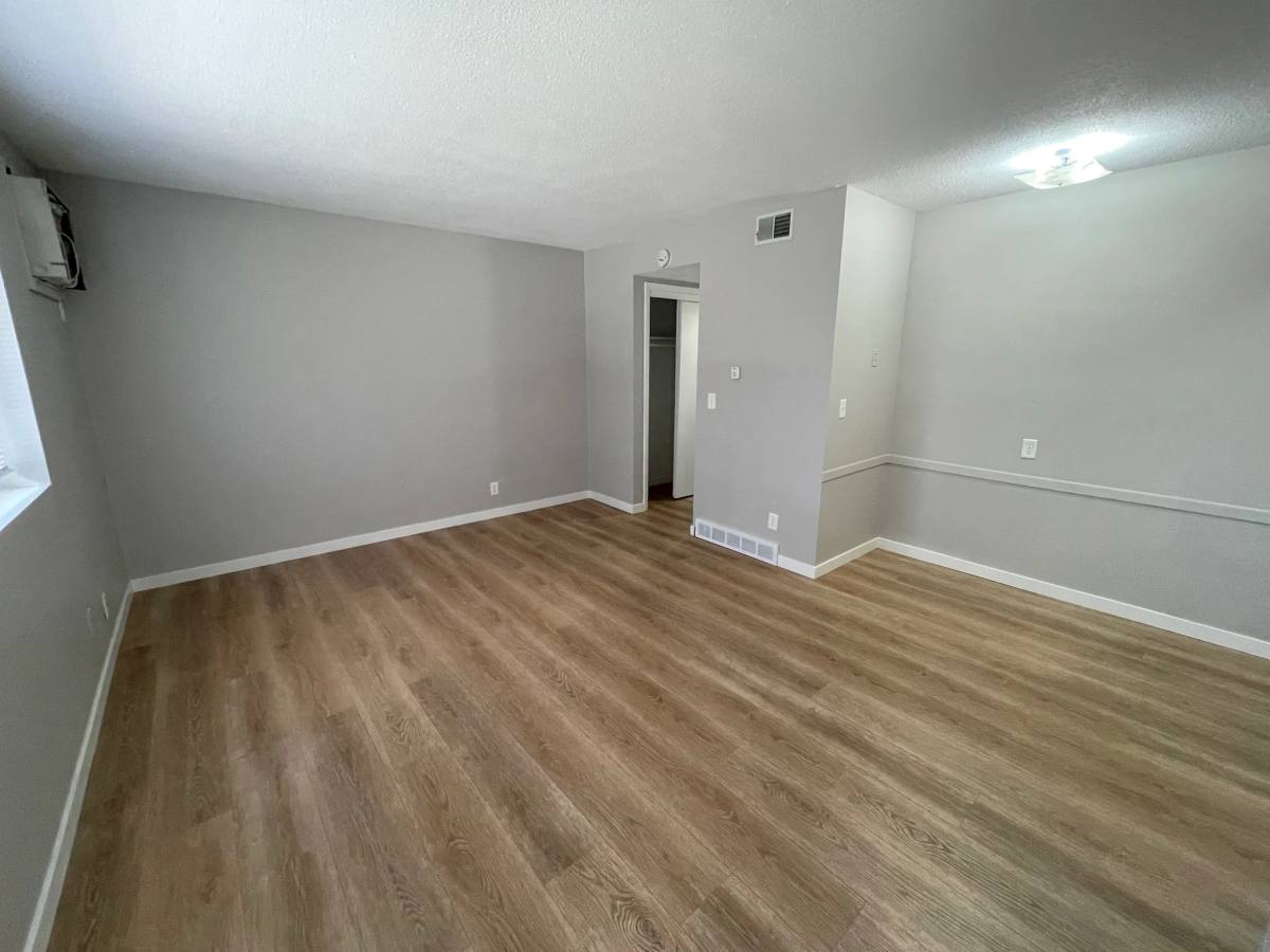 Apartment for rent at 1008 S 30 Ave #8, Omaha, NE 68105