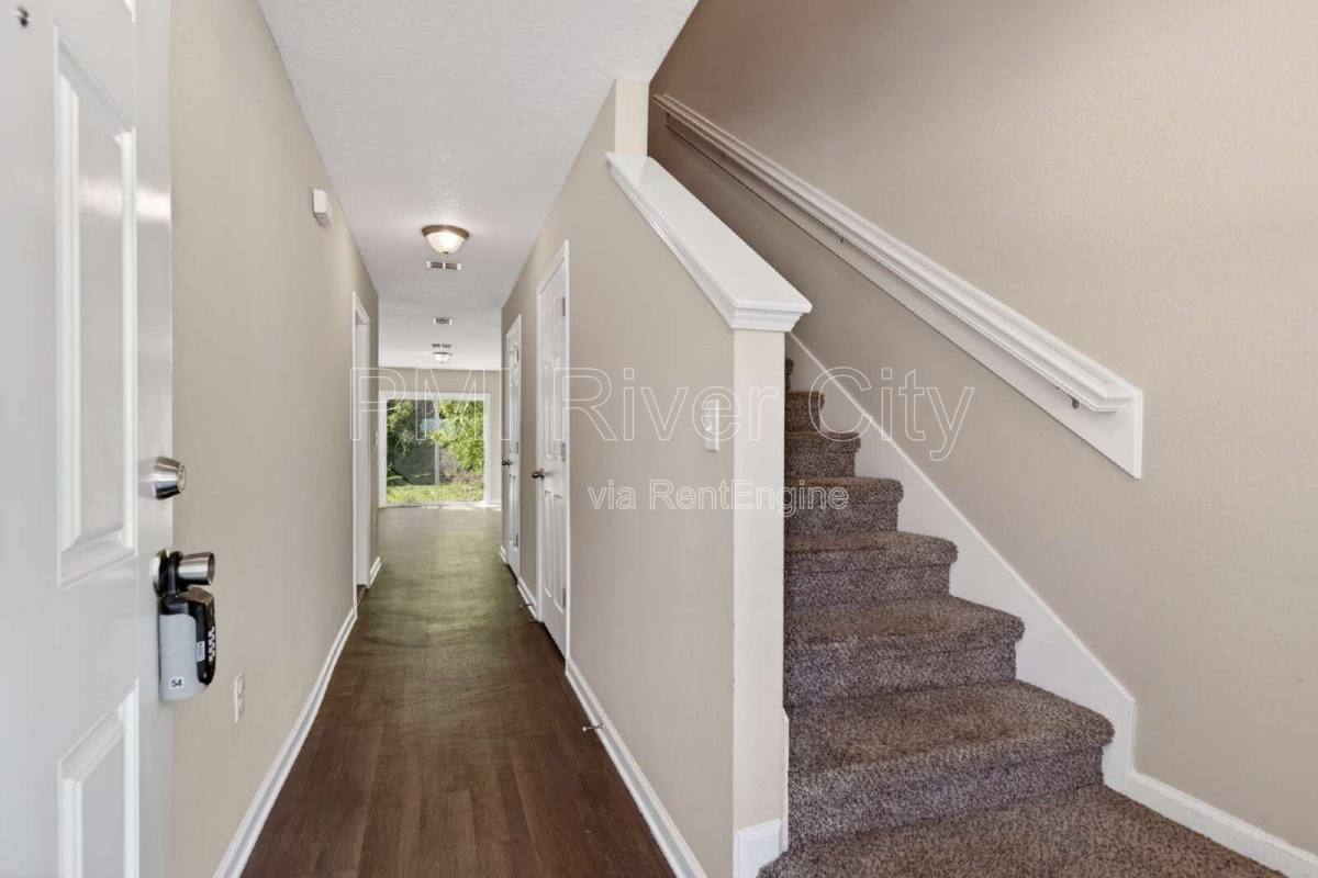 Townhouse for rent at 7608 Rain Forest Dr N, Jacksonville, FL 32277