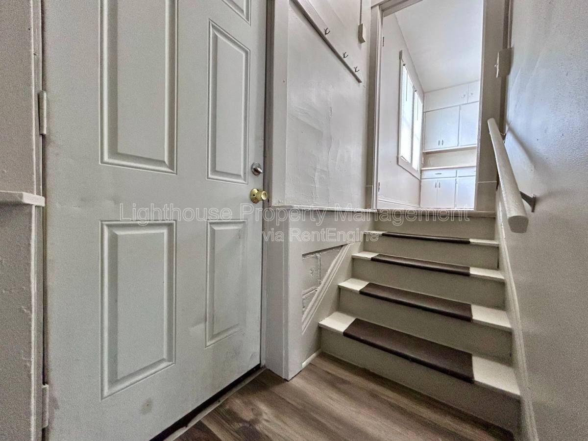 House for rent at 1126 Holt St, Muskegon, MI 49442