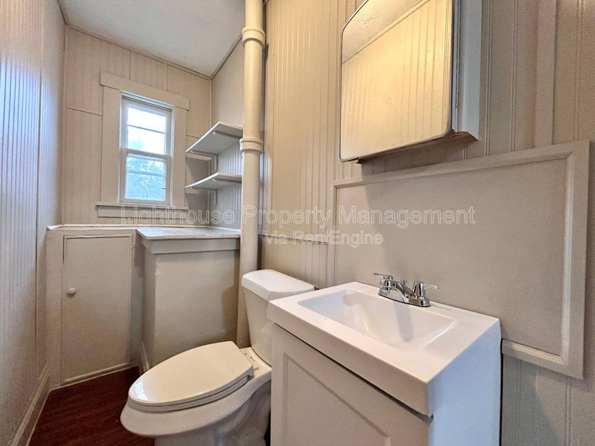 House for rent at 1126 Holt St, Muskegon, MI 49442