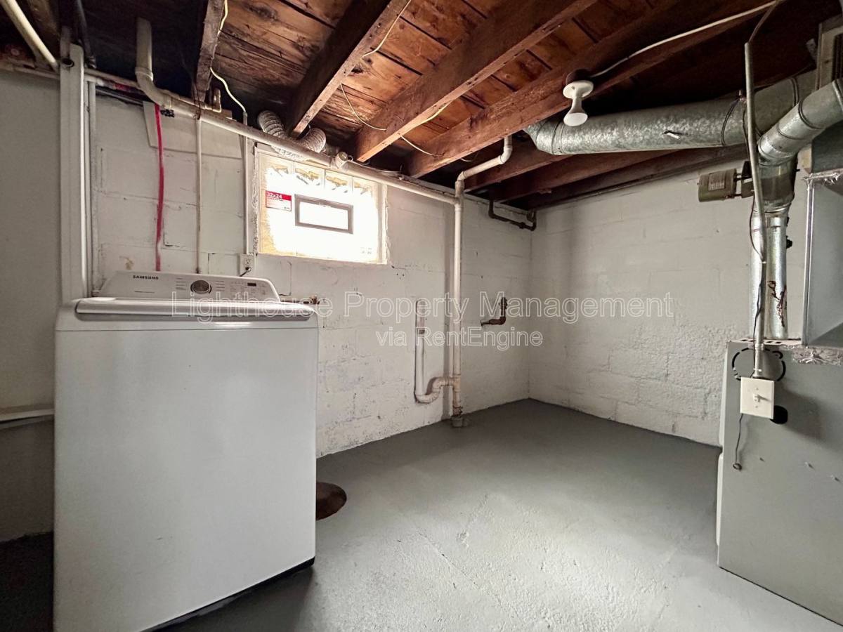 House for rent at 1126 Holt St, Muskegon, MI 49442