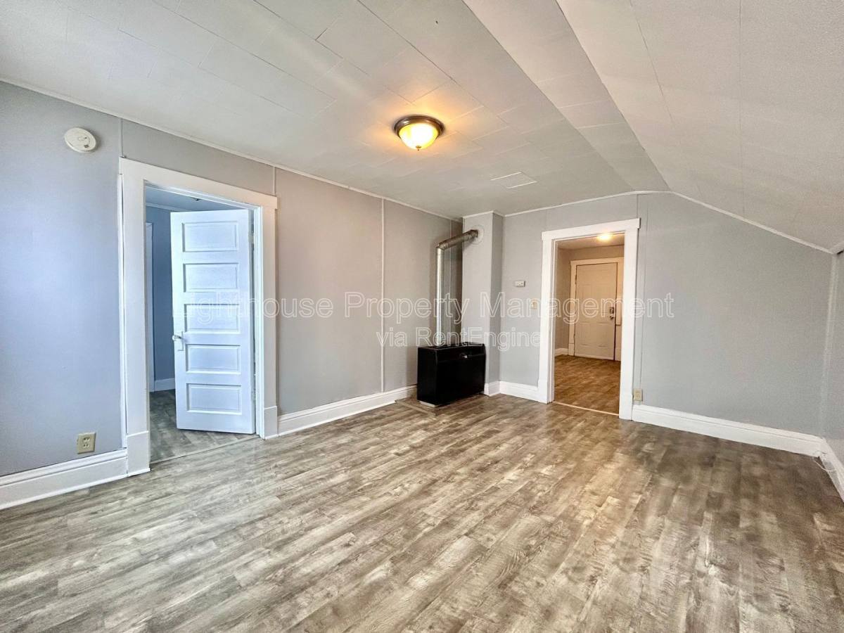 Apartment for rent at 2417 Reynolds St #2, Muskegon, MI 49444