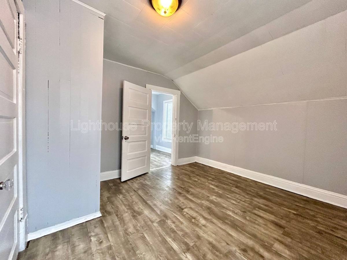 Apartment for rent at 2417 Reynolds St #2, Muskegon, MI 49444