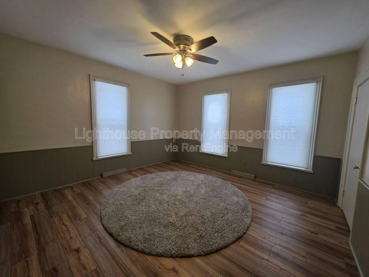 House for rent at 12634 L Dr N, Battle Creek, MI 49014