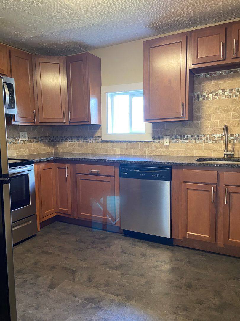 Apartment for rent at 223 E N St #2, Kalamazoo, MI 49007