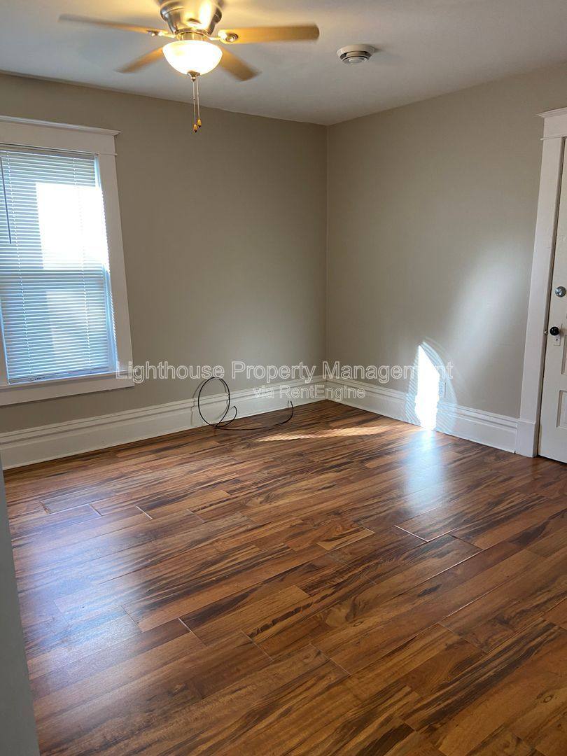 Apartment for rent at 223 E N St #2, Kalamazoo, MI 49007