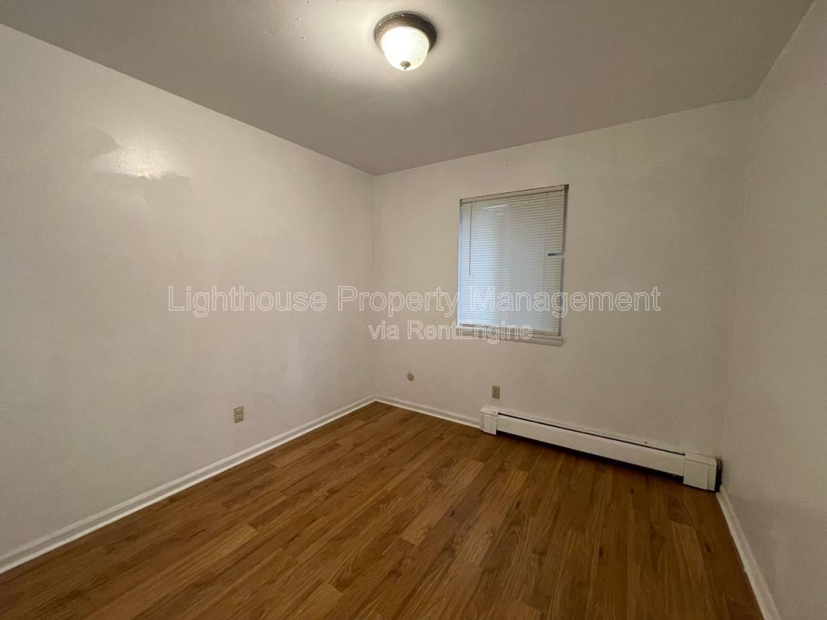 Apartment for rent at 2860 S 9th St #1, Kalamazoo, MI 49009