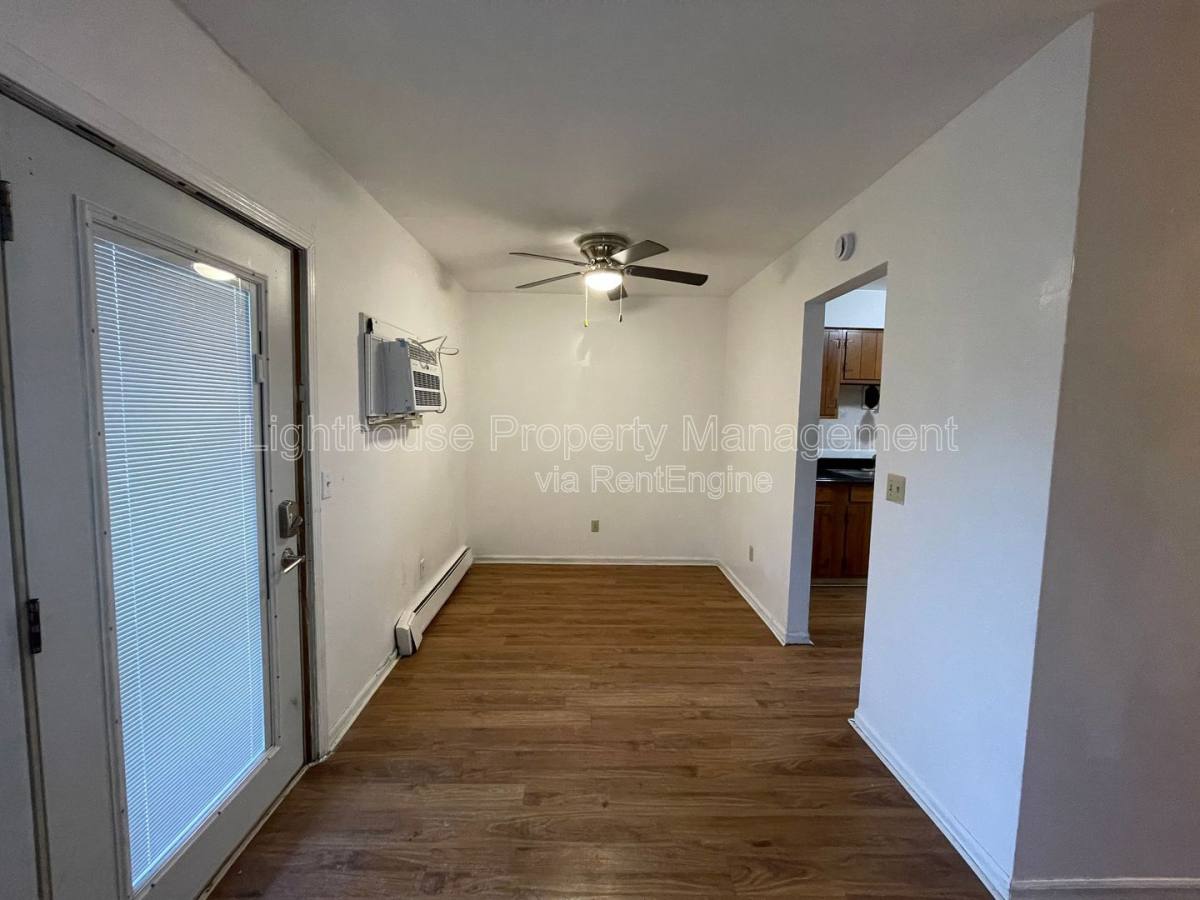 Apartment for rent at 2860 S 9th St #1, Kalamazoo, MI 49009