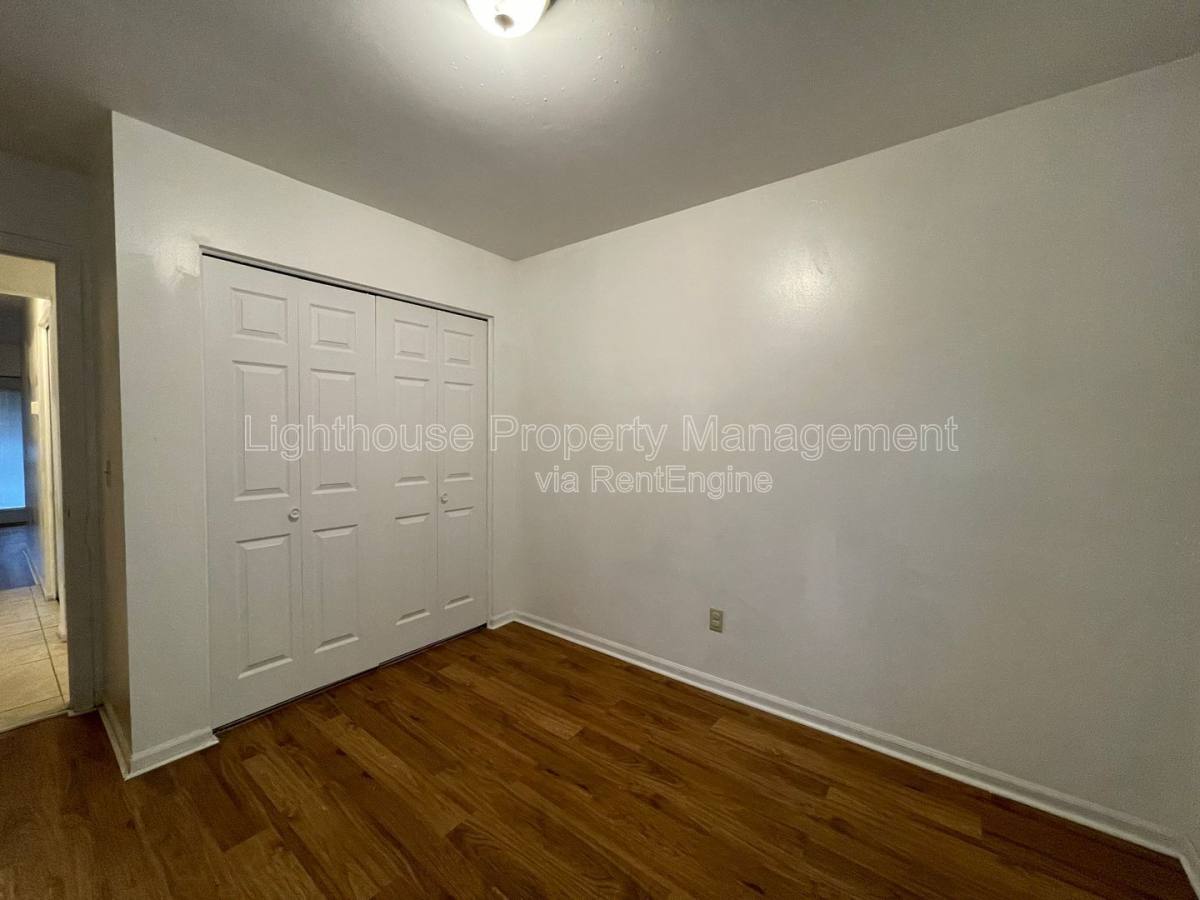 Apartment for rent at 2860 S 9th St #1, Kalamazoo, MI 49009