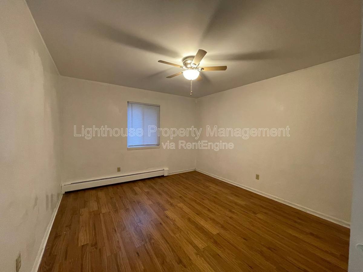 Apartment for rent at 2860 S 9th St #1, Kalamazoo, MI 49009