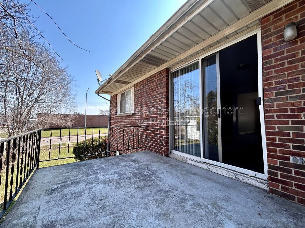Apartment for rent at 143 Exchange St SE #B, Grand Rapids, MI 49548