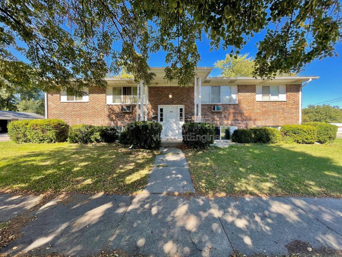 Apartment for rent at 143 Exchange St SE #B, Grand Rapids, MI 49548
