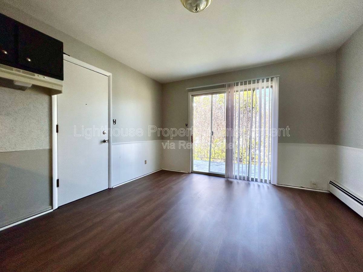 Apartment for rent at 143 Exchange St SE #B, Grand Rapids, MI 49548