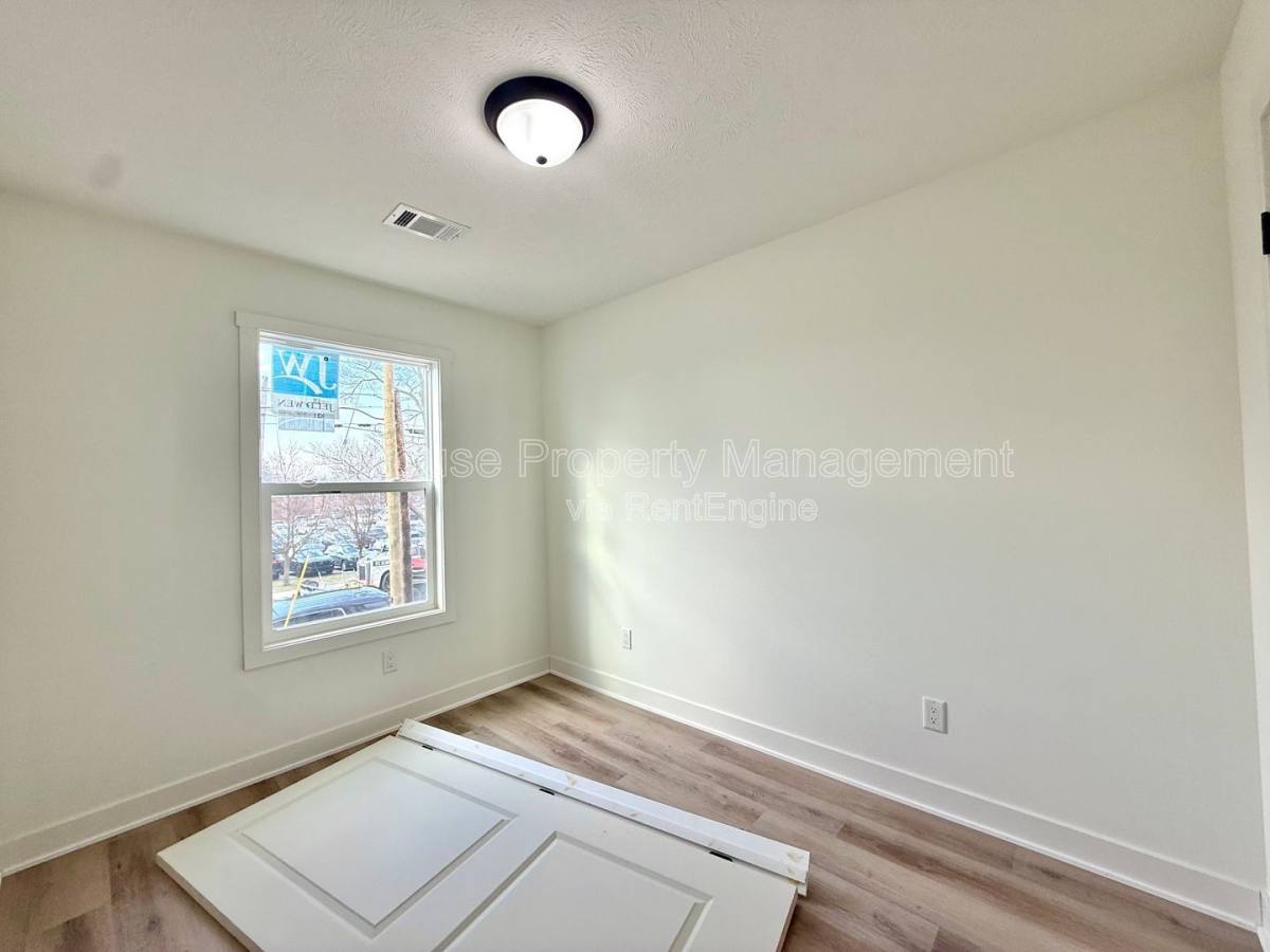 Apartment for rent at 313 Orchard Ave, Muskegon, MI 49442