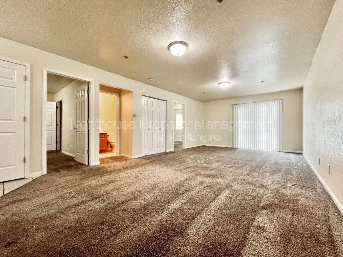 Apartment for rent at 860 Marquette Ave #15, Muskegon, MI 49442