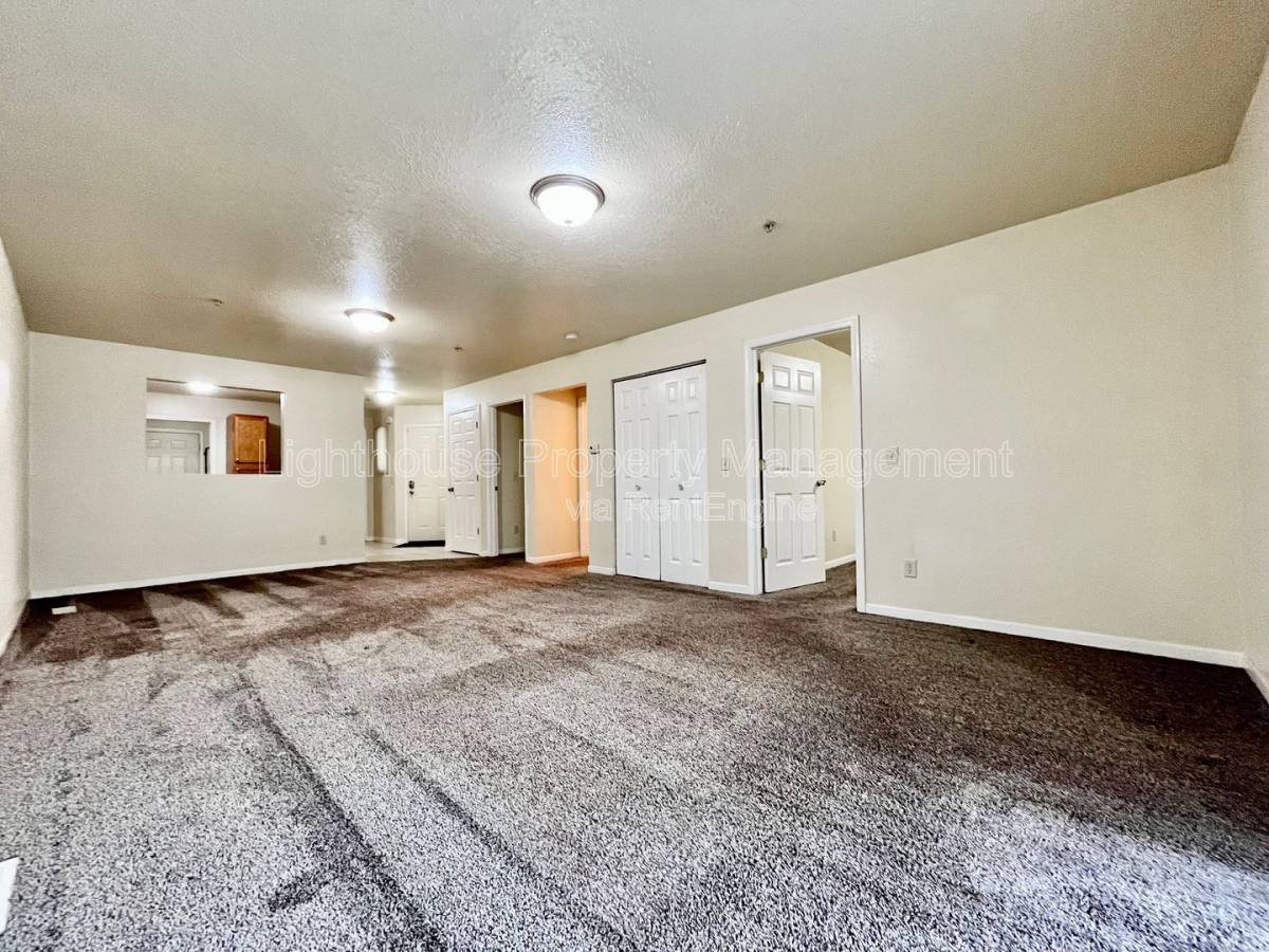Apartment for rent at 860 Marquette Ave #15, Muskegon, MI 49442