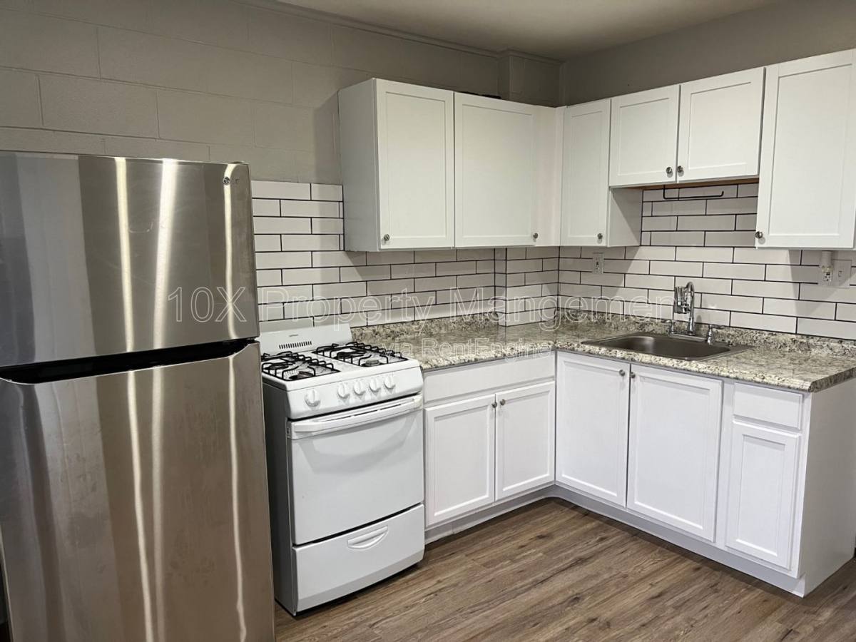 Apartment for rent at 317 Clarendon Ave #1, Columbus, OH 43223