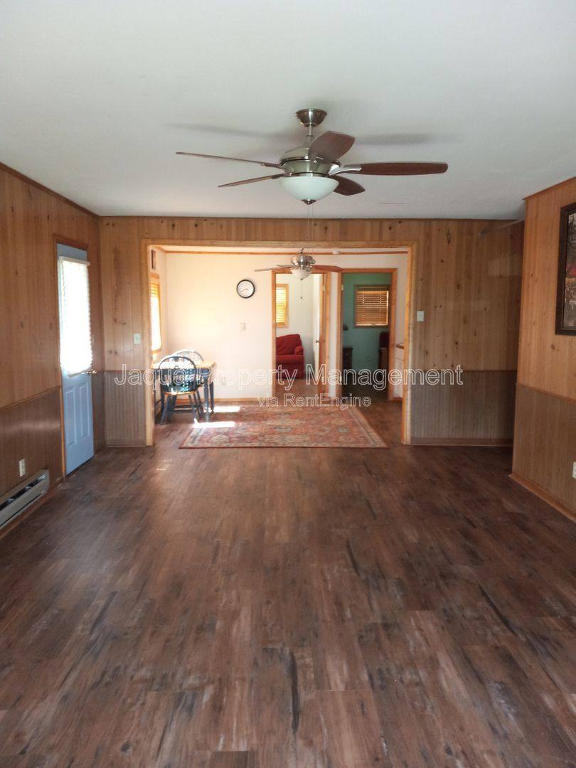 House for rent at 44361 66th St, Bangor, MI 49013