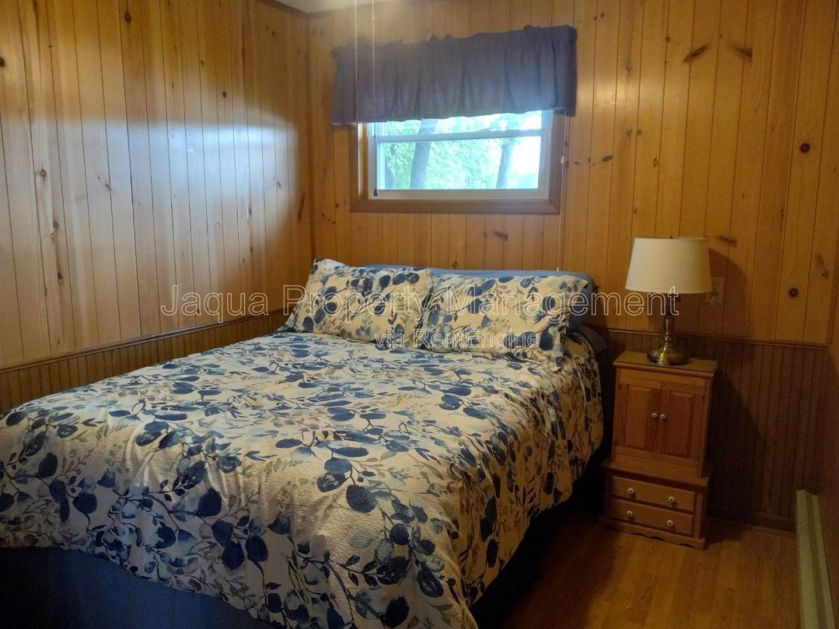 House for rent at 44361 66th St, Bangor, MI 49013