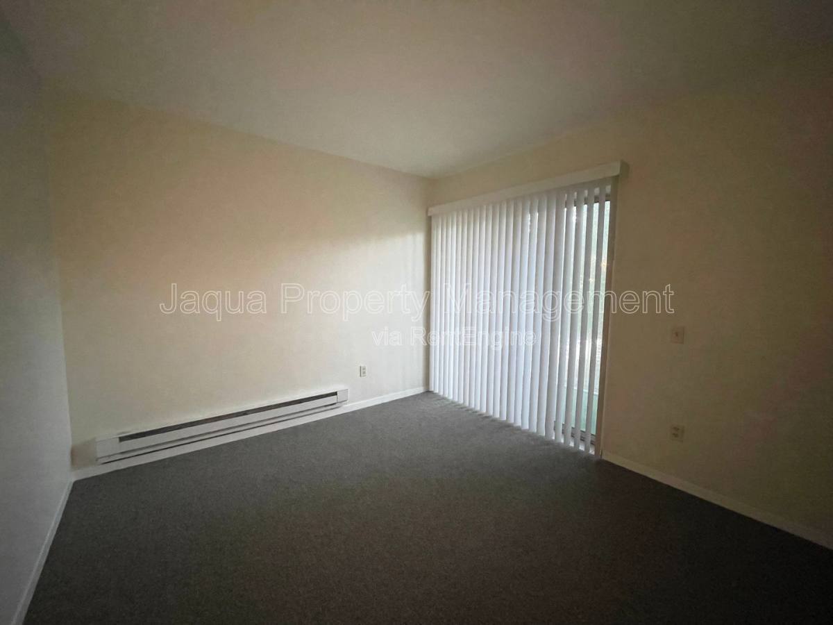 Condo for rent at 722 W Kilgore Rd #203, Kalamazoo, MI 49008