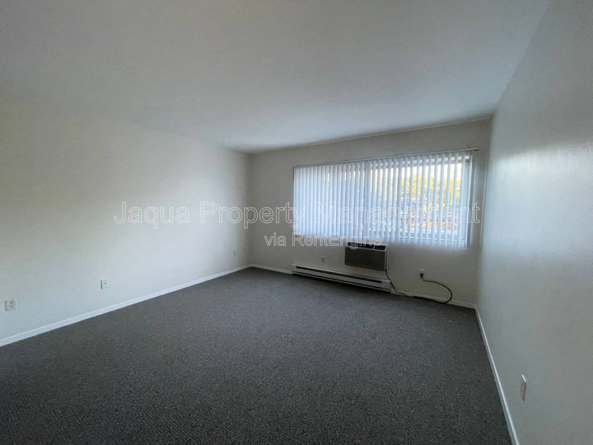 Condo for rent at 722 W Kilgore Rd #203, Kalamazoo, MI 49008