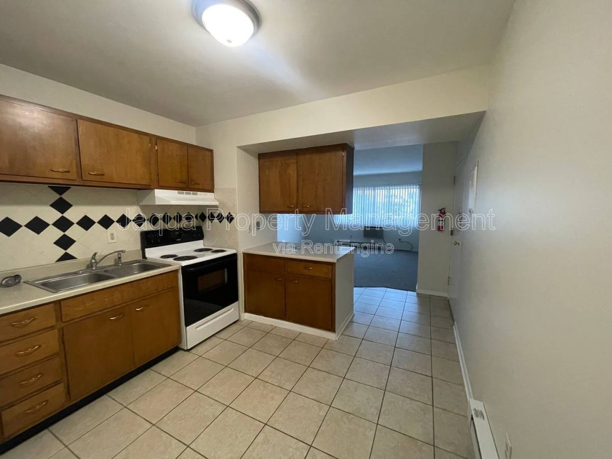 Condo for rent at 722 W Kilgore Rd #203, Kalamazoo, MI 49008