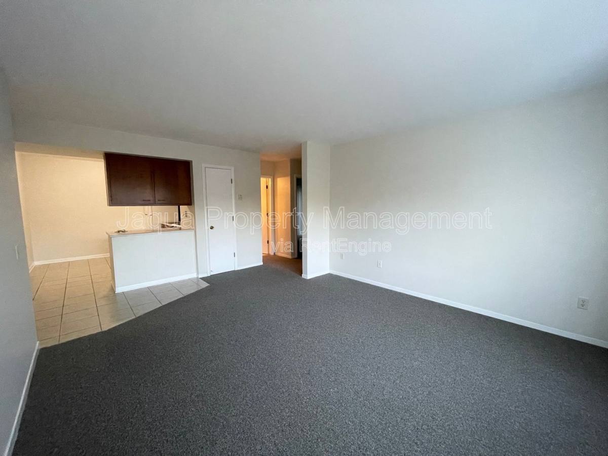 Condo for rent at 722 W Kilgore Rd #203, Kalamazoo, MI 49008