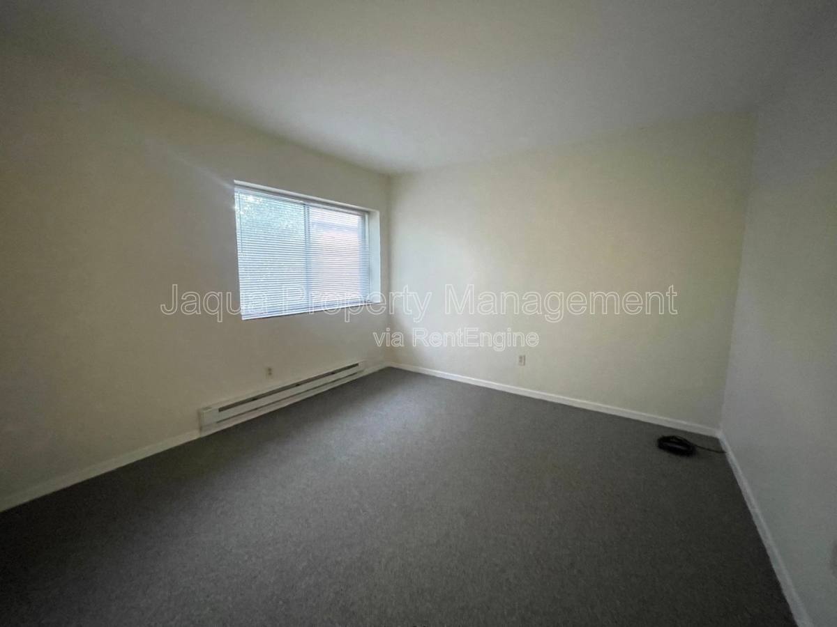 Condo for rent at 722 W Kilgore Rd #203, Kalamazoo, MI 49008