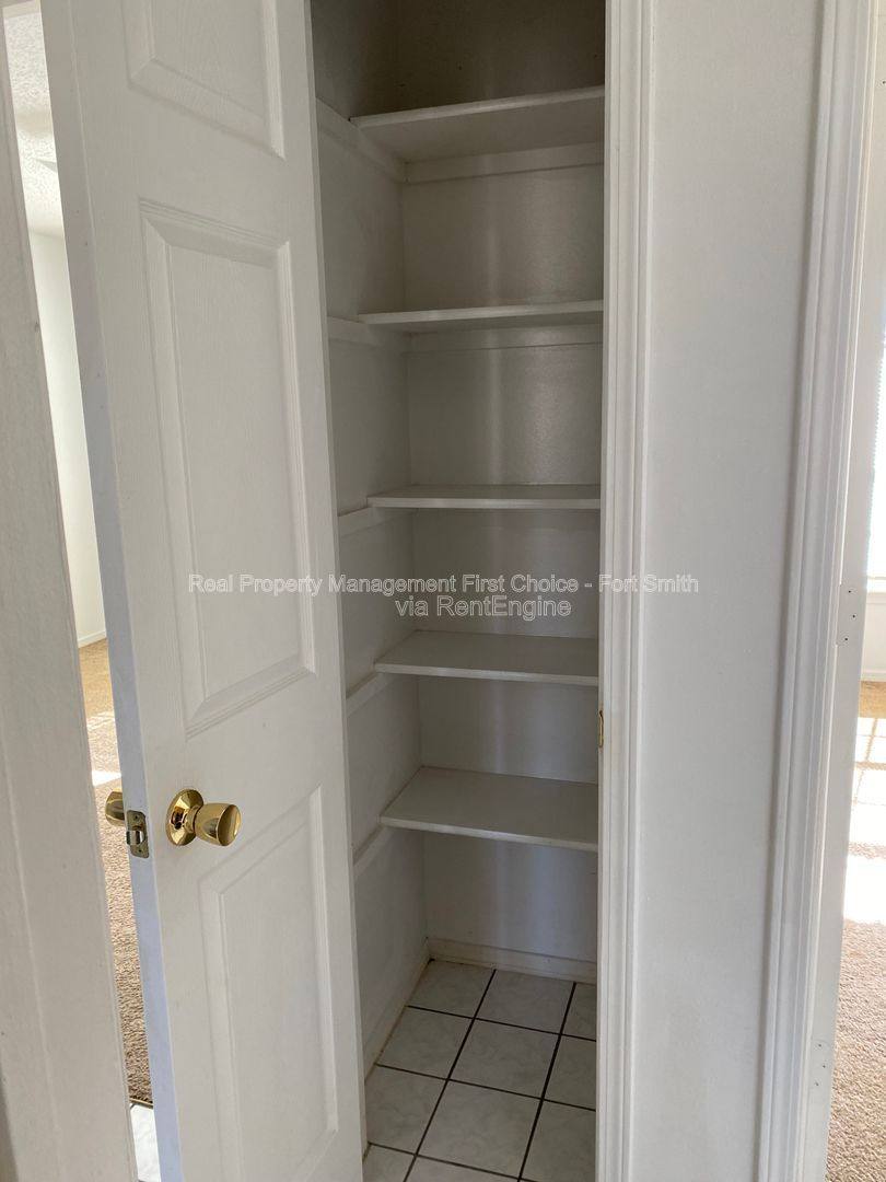 House for rent at 3505 Ridgeway Dr, Fort Smith, AR 72904