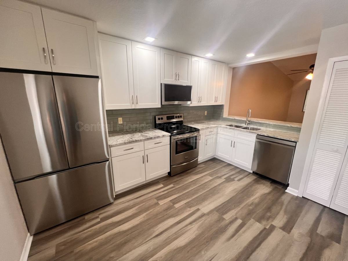 Condo for rent at 17 Escondido Circle #1 239, Altamonte Springs, FL 32701