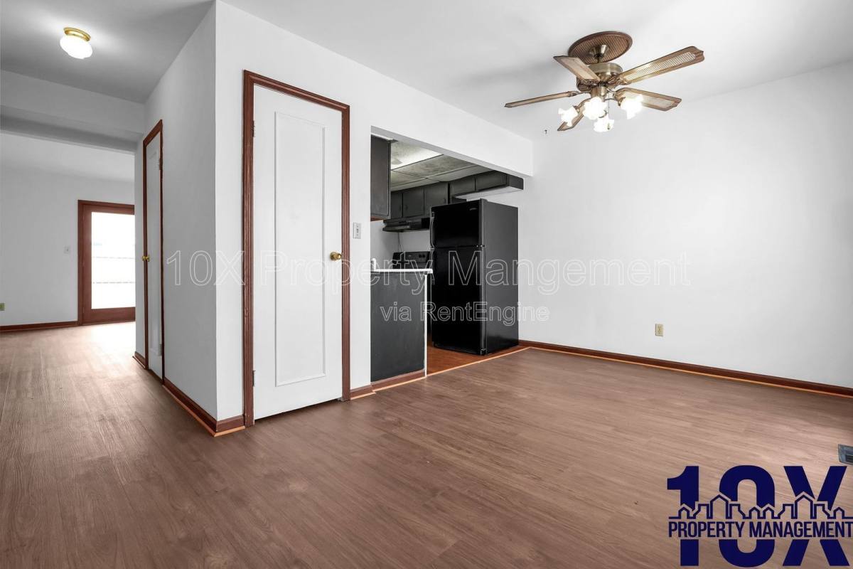 House for rent at 141 Beacon Run W, Columbus, OH 43228