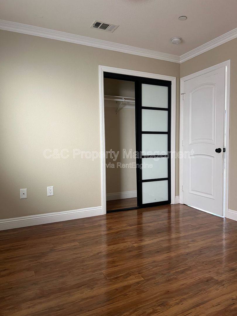 Apartment for rent at 1445 1 2 S Sunol Dr, Los Angeles, CA 90023