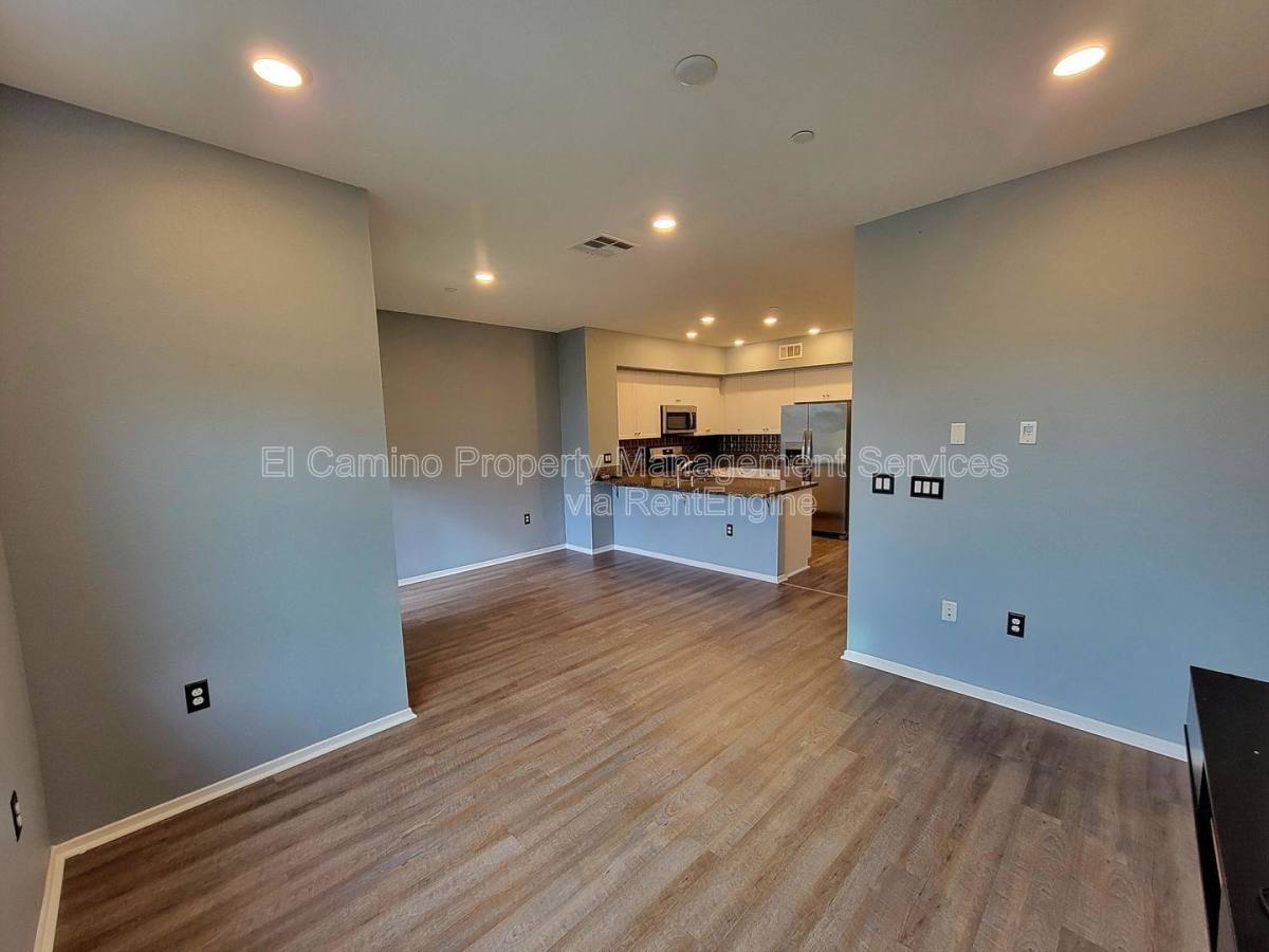 Apartment for rent at 10244 Artesia Blvd, Bellflower, CA 90706