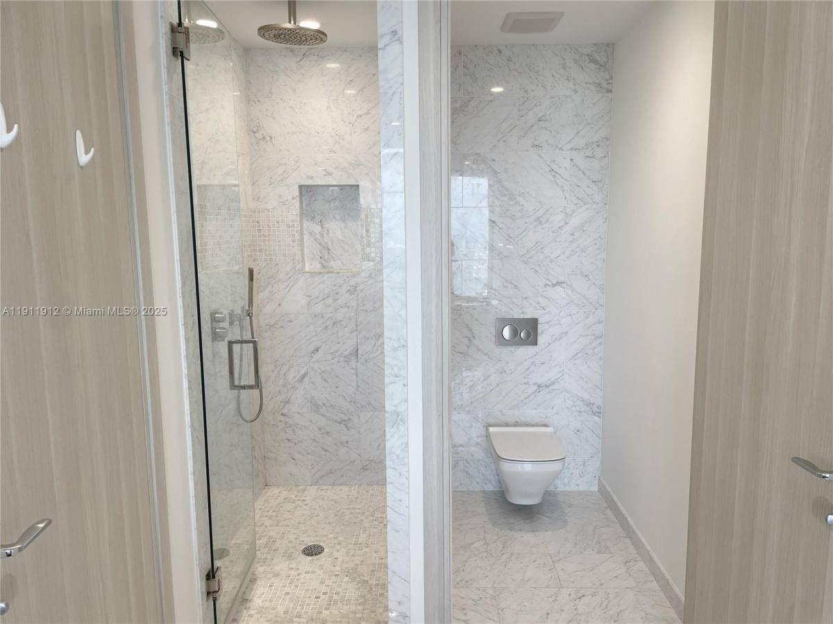 Condo for rent at 1000 Brickell Plaza #PH5405, Miami, FL 33131
