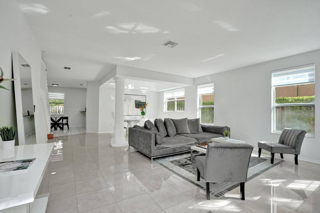 House for rent at 16405 Diamond Head Dr, Fort Lauderdale, FL 33331