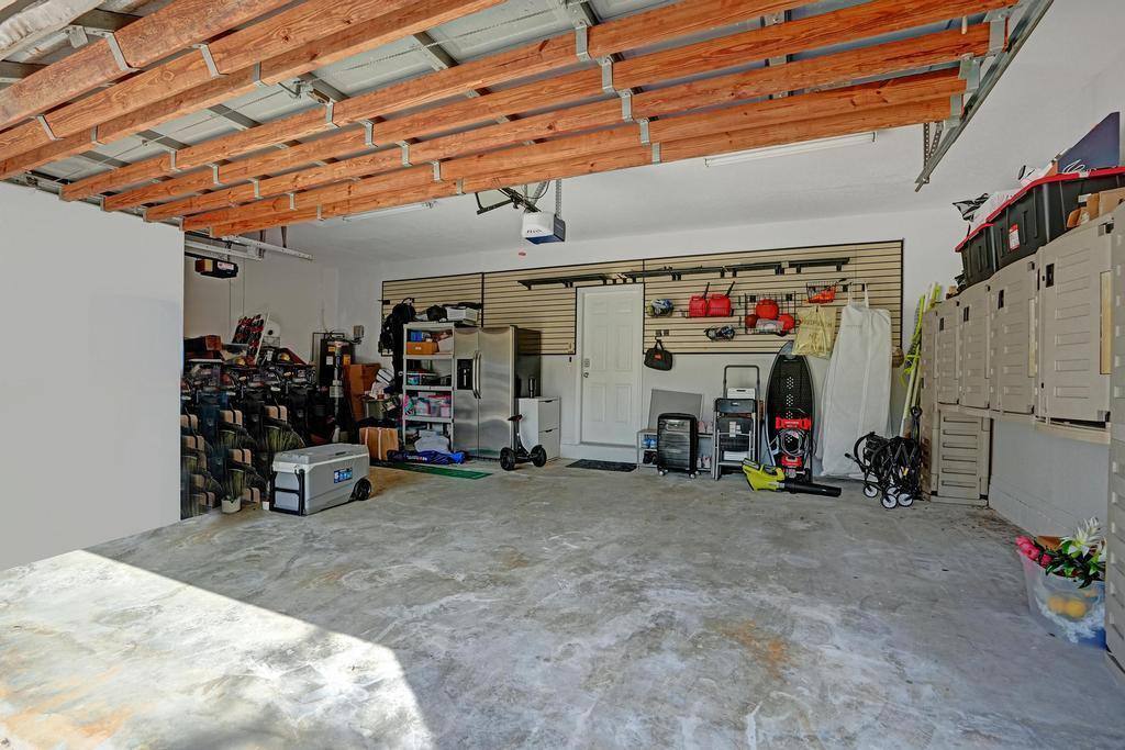 House for rent at 16405 Diamond Head Dr, Fort Lauderdale, FL 33331
