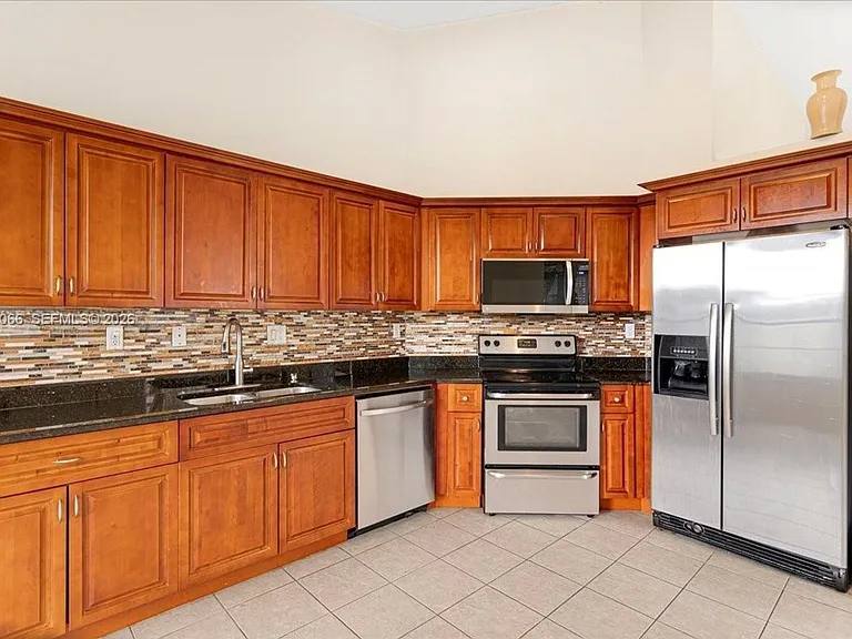 House for rent at 7620 S Aragon Blvd, Fort Lauderdale, FL 33322