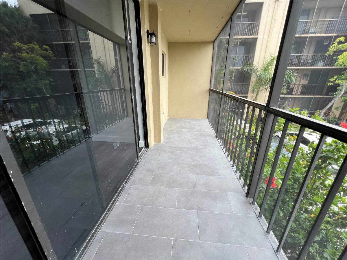 Apartment for rent at 8635 NW 8th St #211, Miami, FL 33126