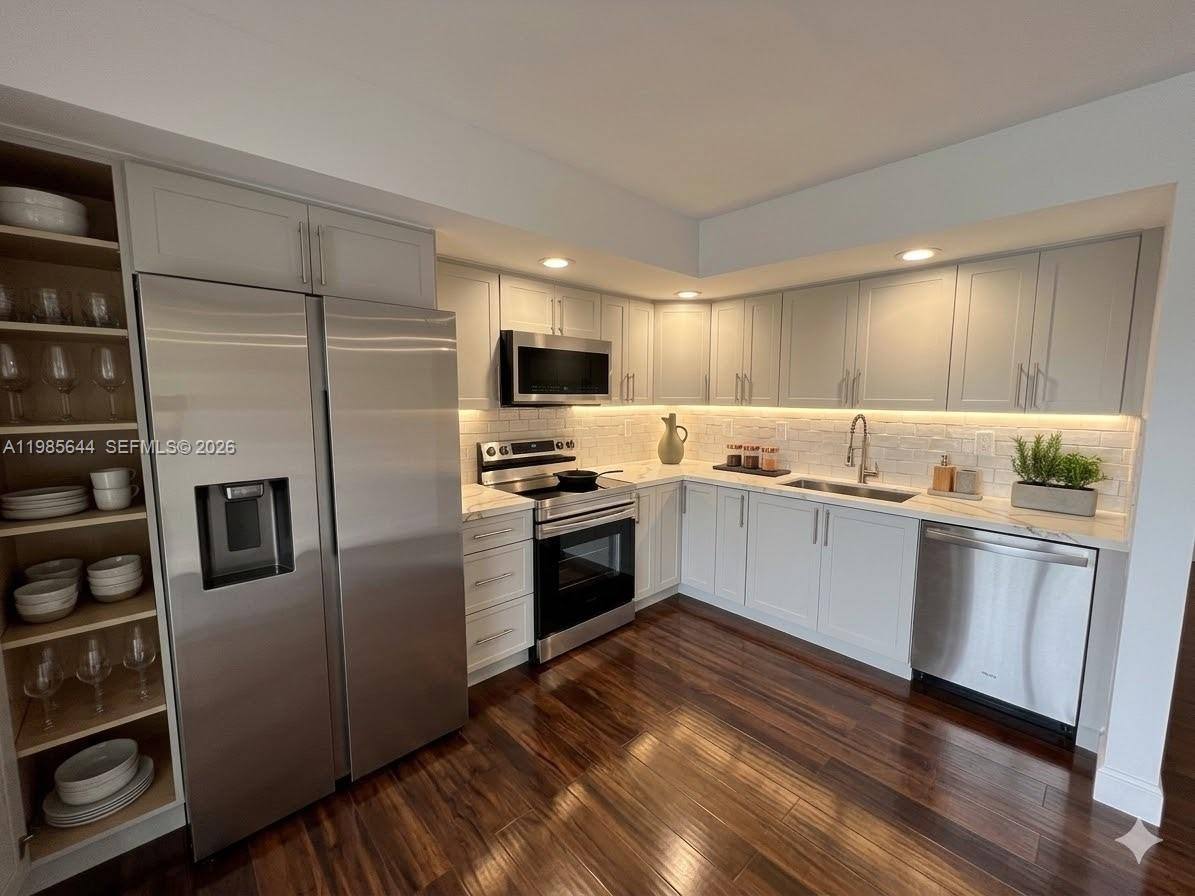 Apartment for rent at 8635 NW 8th St #211, Miami, FL 33126