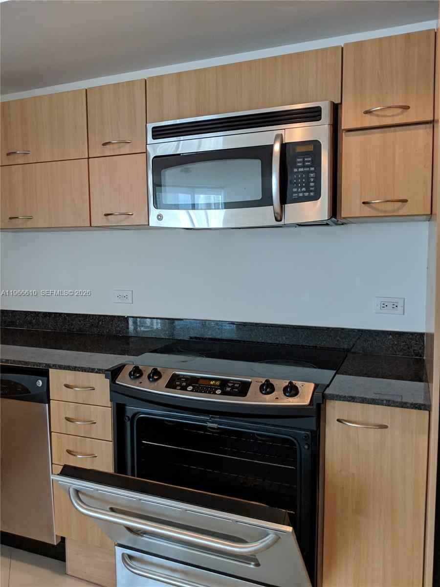 Apartment for rent at 350 S Miami Ave #1901, Miami, FL 33130