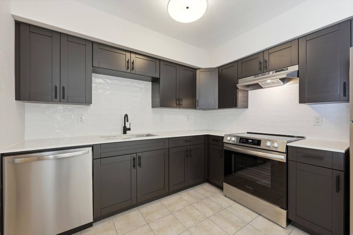 Townhouse for rent at 1335 Cedar St, Jacksonville, FL 32207