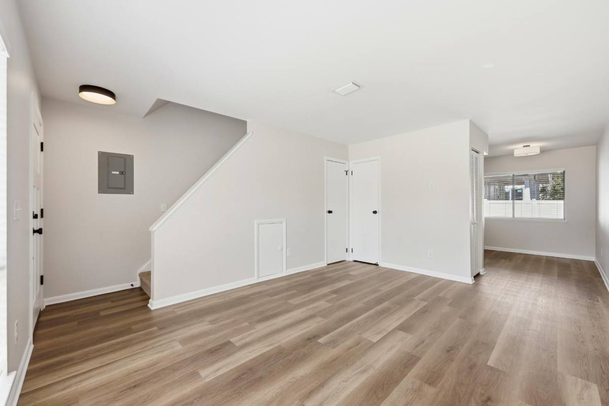 Townhouse for rent at 1337 Cedar St, Jacksonville, FL 32207