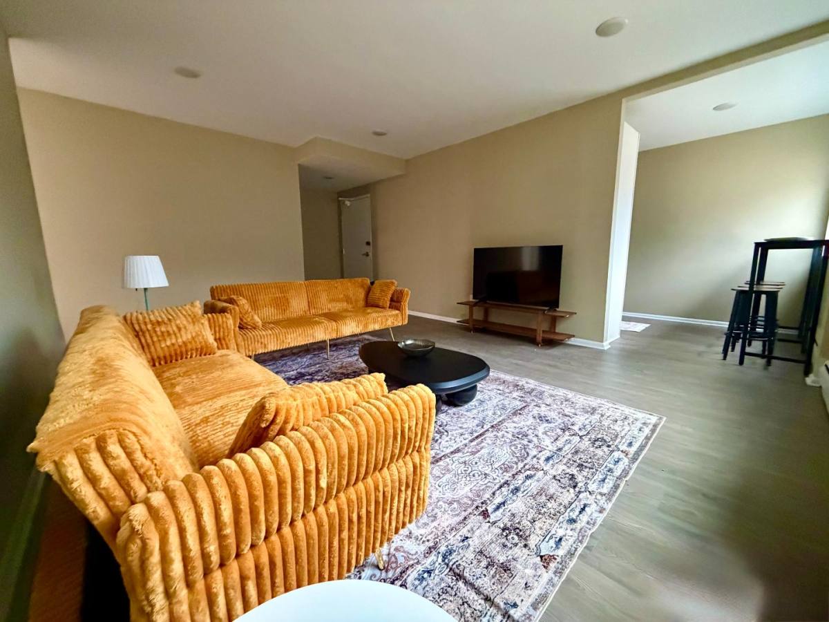 House for rent at 350 U St NE 102, Washington, DC 20002