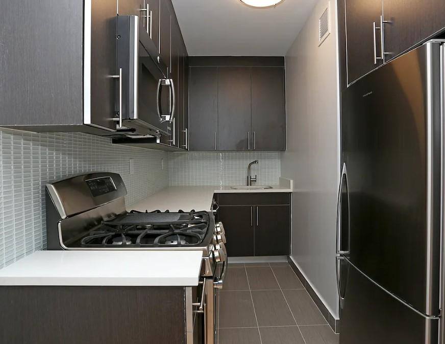 410 W 53rd St #212, New York, NY 10019 - Apartment for Rent - Image 3