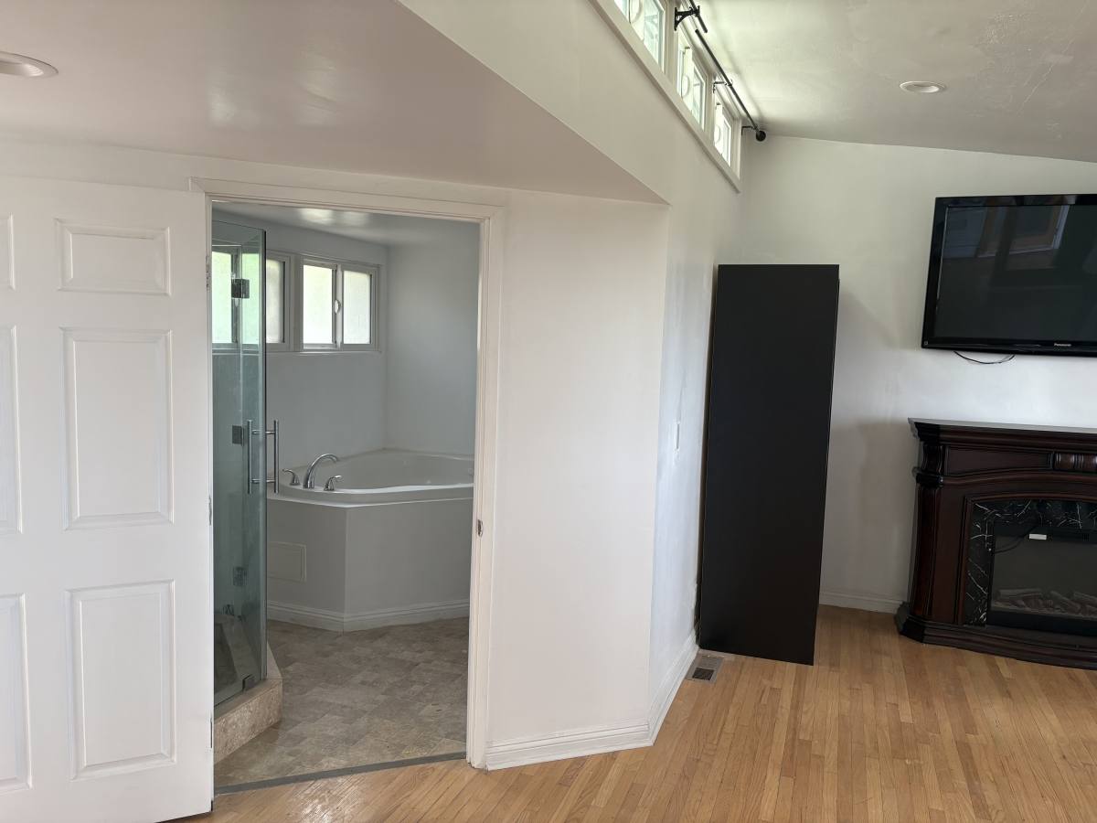 Townhouse for rent at 1400 San Remo Dr, Pacific Palisades, CA 90272
