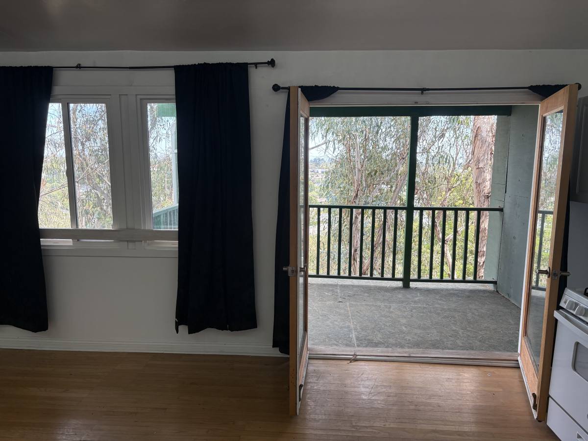 Townhouse for rent at 1400 San Remo Dr, Pacific Palisades, CA 90272