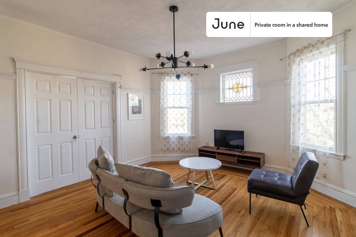 Apartment for rent at 61 Lithgow #D, Dorchester Center, MA 02124