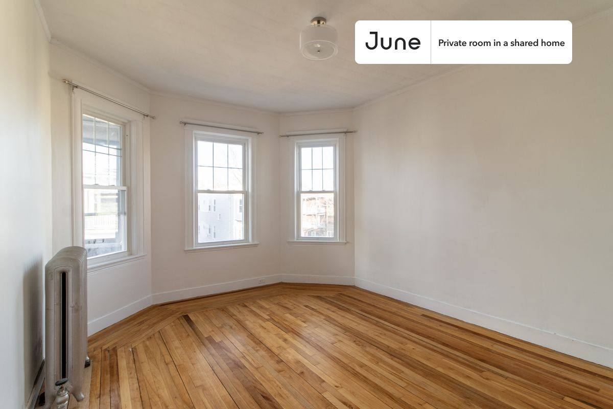 Apartment for rent at 61 Lithgow #D, Dorchester Center, MA 02124